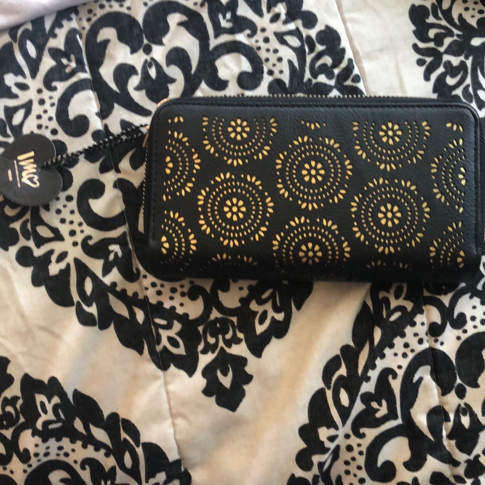 Brand new wallet from Ross $10